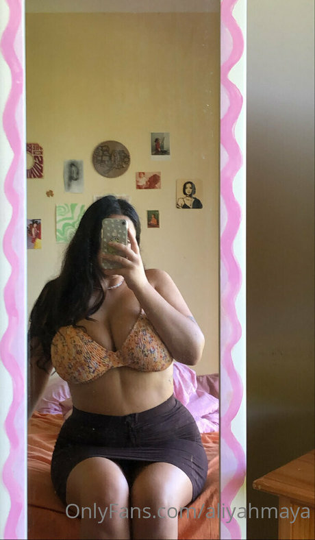 aliyahmaya model nacktheit galerie