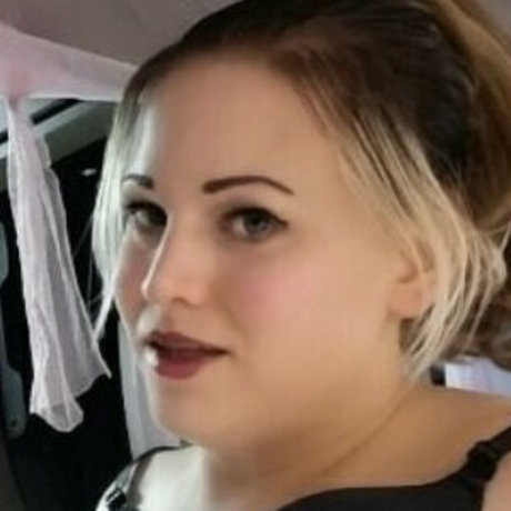 Brittney Richardson nackte bild