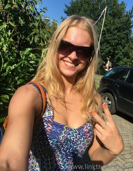 swinger-milf-onlyfans hd fotos