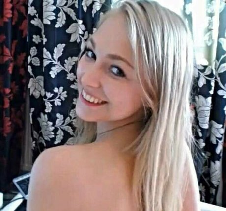 asiatische influencer-onlyfans erotische erwachsene bild