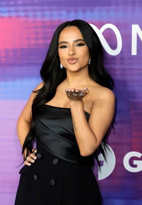 Becky G nackten galerie