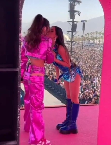 sportliche blonde onlyfans nacktheit hübsche galerien