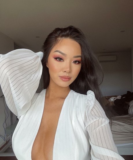 asiatisches teen solo onlyfans kostenlose sexy bilder
