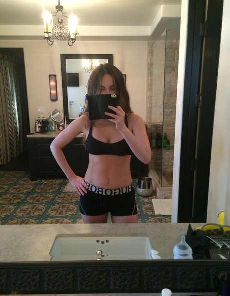 kurvige kätzchen-onlyfans erotische sex bild