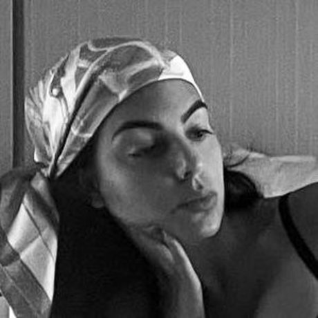 Georgina Rodriguez hübsche akt archiv