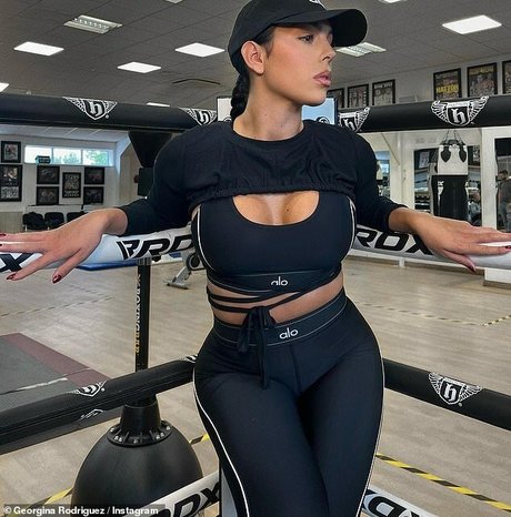 Georgina Rodriguez nackt heiße galerien