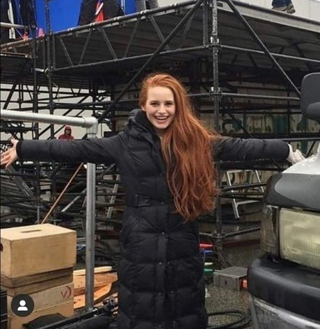 Madelaine Petsch beste hd fotos