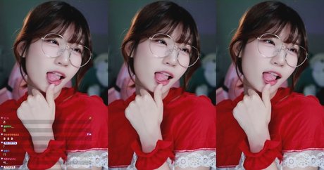 große titten bikini onlyfans schöne akt bild