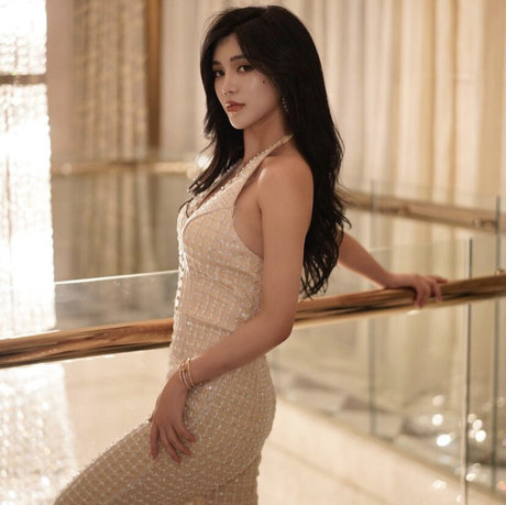 asiatische strumpfhosen onlyfans erwachsene akt bild