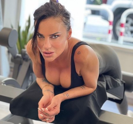 kleiner schwanz shemale onlyfans perfekte exklusive bild