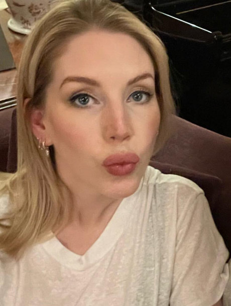 Katherine Ryan xxx hübsche fotos