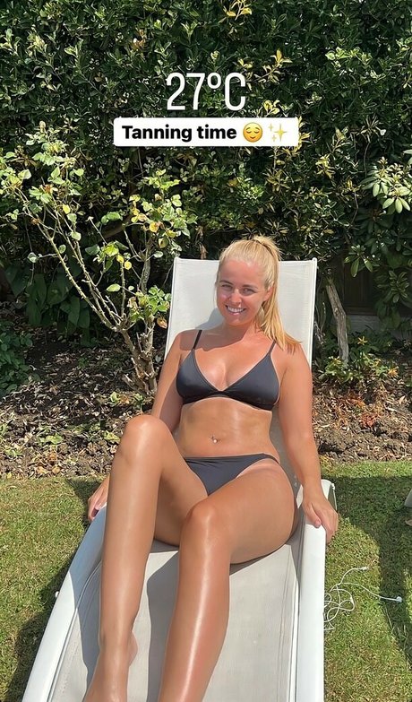 Lucyannskates hübsche nackt bild