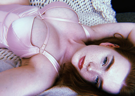 MissDeadlyRed hd erwachsene bilder