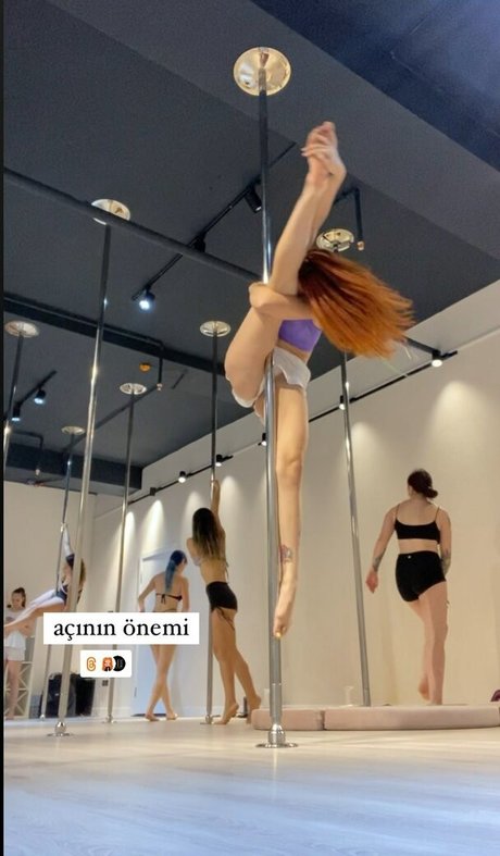 beliebte asiatische onlyfans erotische pornografische archiv