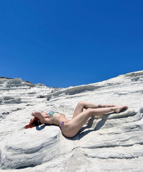 ebenholzlehrerin onlyfans hd bilder