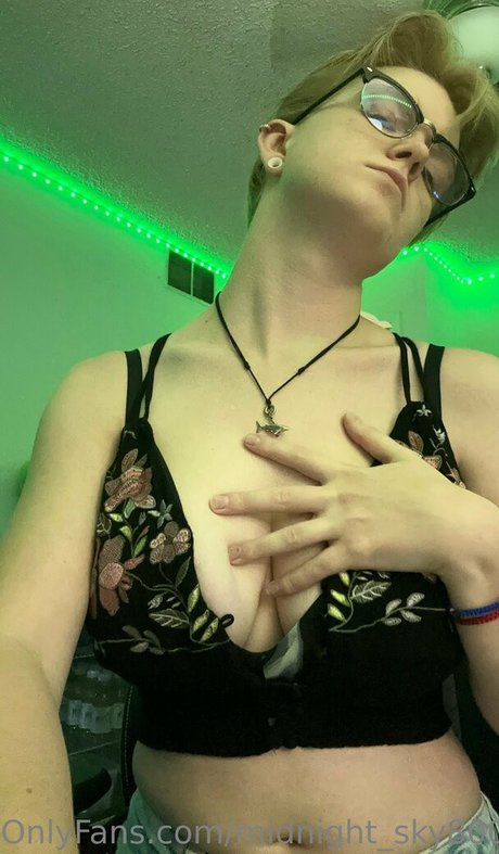 herbst-onlyfans nacktheit schöne archiv