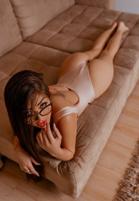 Ana Otani schauspielerin sexy bilder