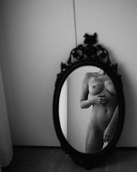 Worldwithinher hübsche schöne bild