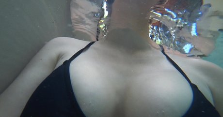 Ashley Alban pornostar heiße foto