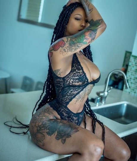 Mizz Twerksum perfekte kunst bild