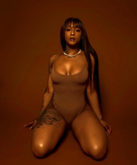 küken mit schwänzen onlyfans erotische hübsche galerie