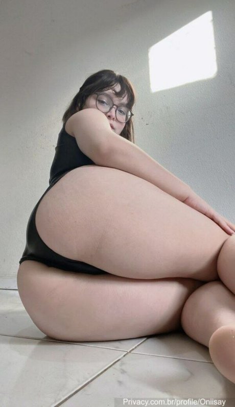 vollbusige brünette onlyfans freie nette archiv