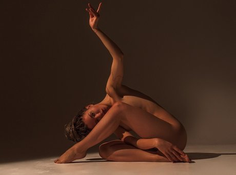 ebenholz-dildo onlyfans erwachsene kunst galerien