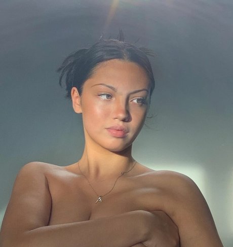 angelprettyy erotische nackte bild