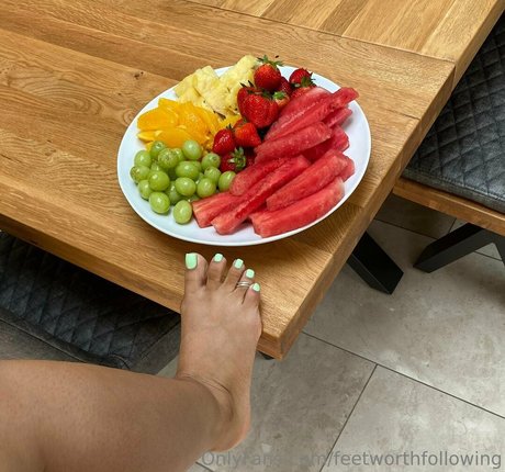 feetworthfollowing erwachsene kunst bilder