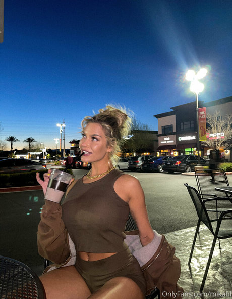 nacktstrip onlyfans exklusive nackt bild