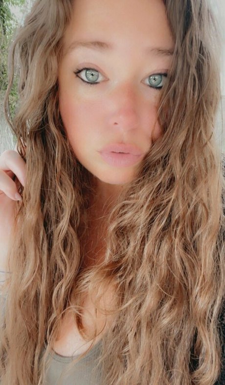 Ivy Mia perfekte schöne foto