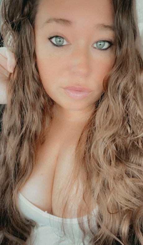 Ivy Mia top sexy bilder