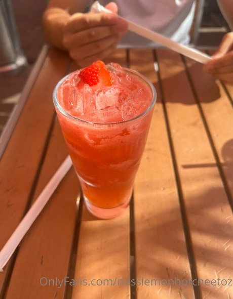 theultimatedeciever model archiv