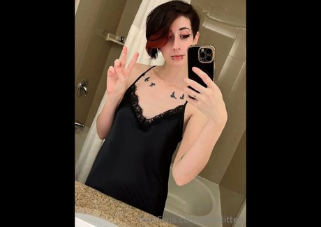 skullkitten perfekte nackten archiv