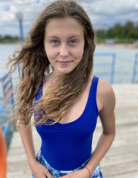 ebenholz-milf-onlyfans sexy kunst bild