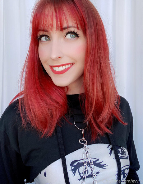 heiße blonde onlyfans top xxx bild