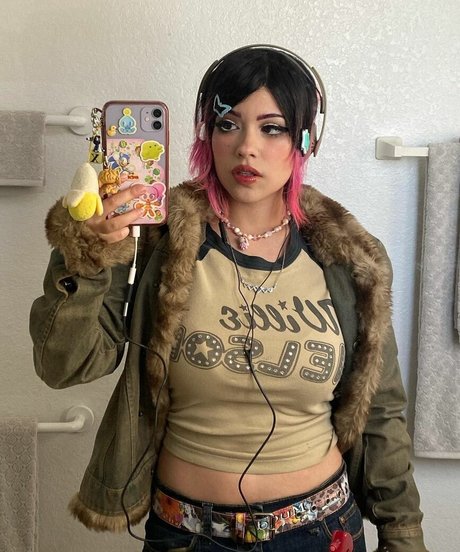 Tamakid nackt kunst galerie