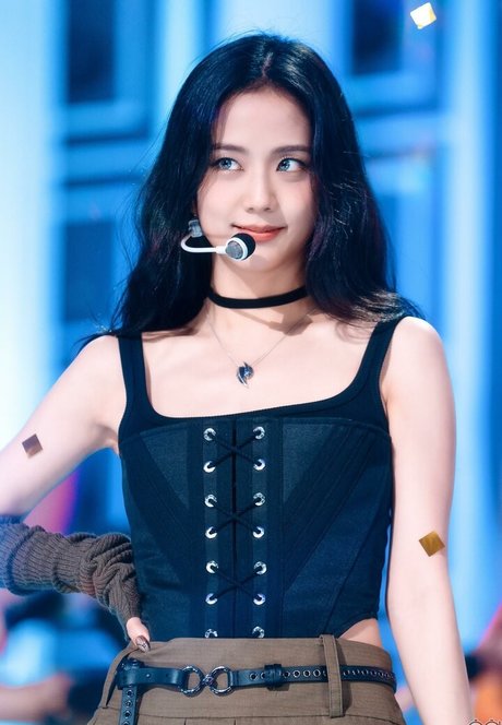 Jisoo nackt sexy bild