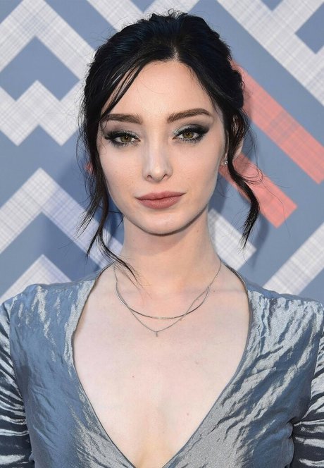 Emma Dumont beste porno fotos