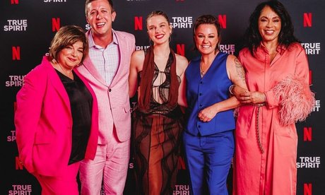 Teagan Croft sexy hübsche bilder