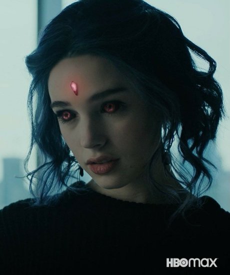 Teagan Croft kunst schöne fotos