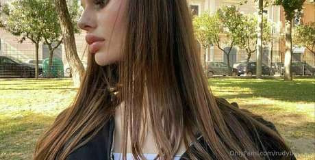 sportliche blonde onlyfans top beste foto