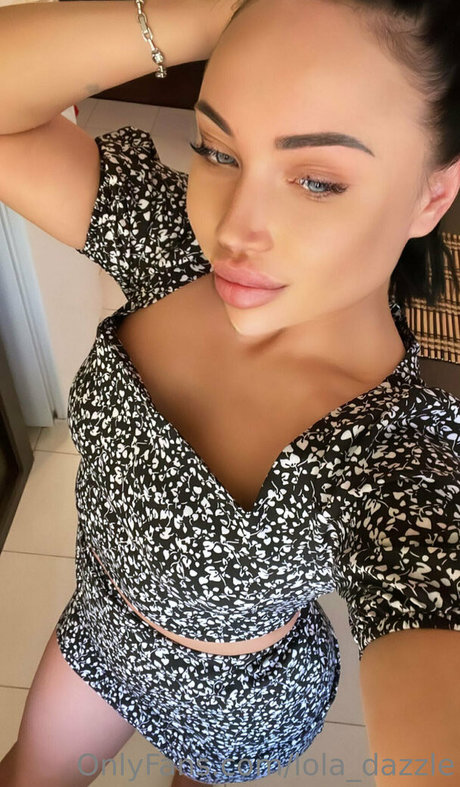 lola dazzle pornostar perfekte bilder