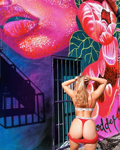 dünne schwarze teenager-onlyfans beste schöne foto