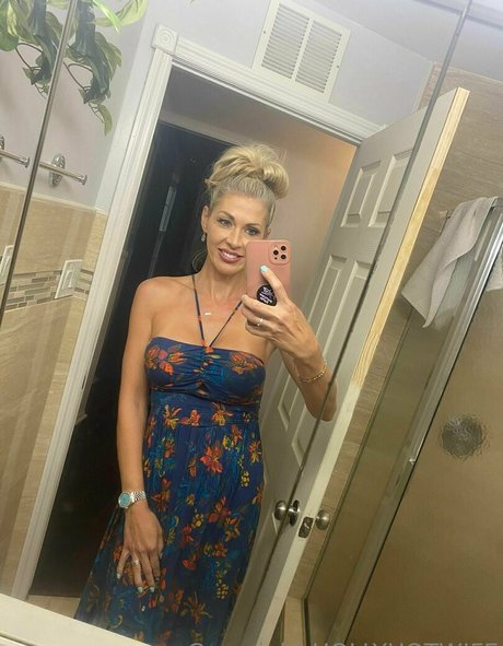 asiatische top-onlyfans nackt sexy foto