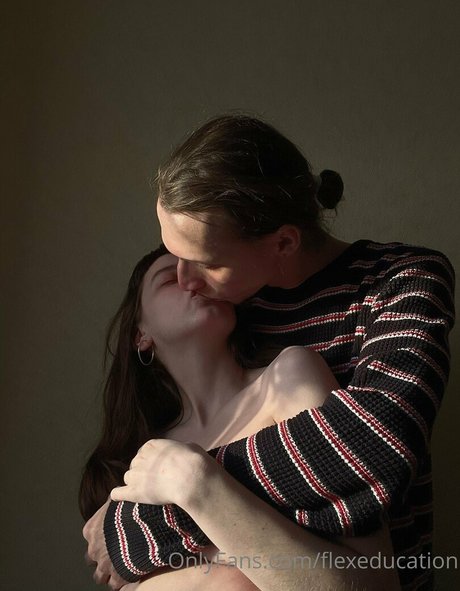 flexeducation porno nackte bild