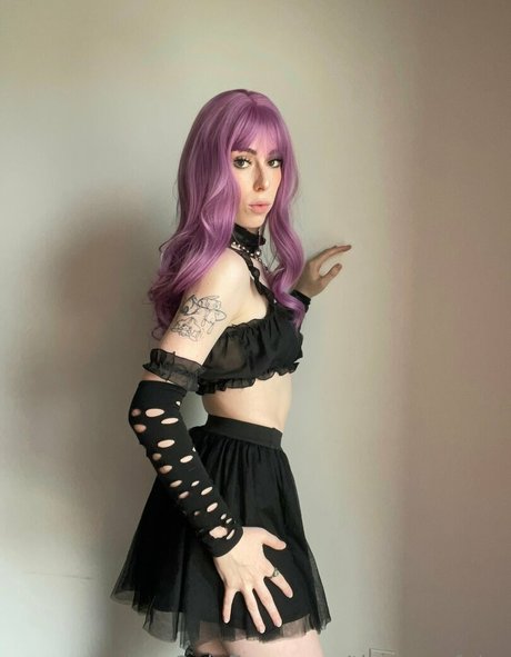 Aria Faye model heiße bilder