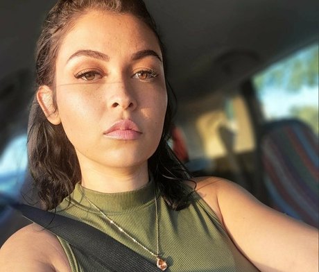 breite onlyfans sexy hübsche galerie