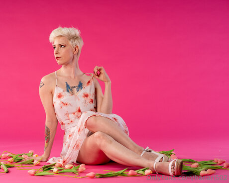 zierliche milf onlyfans kunst sexy galerie