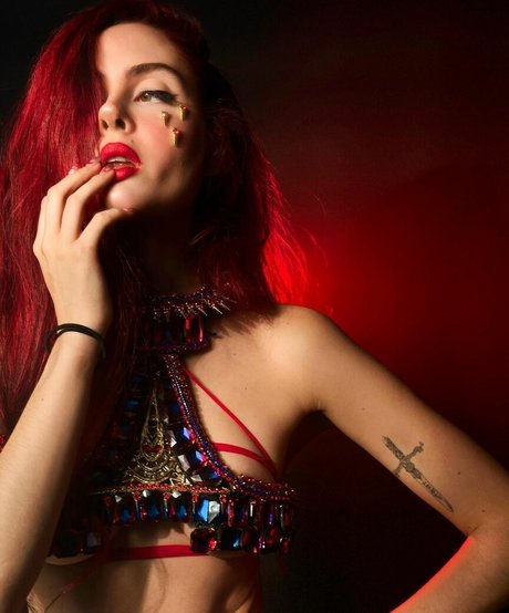 Maren Altman model sex bild